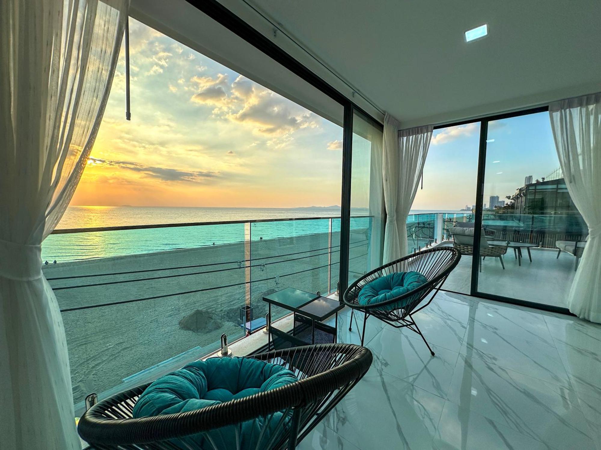 Stunning Beachfront View Luxurious Apartment 40 Джомтьєн-Біч Екстер'єр фото