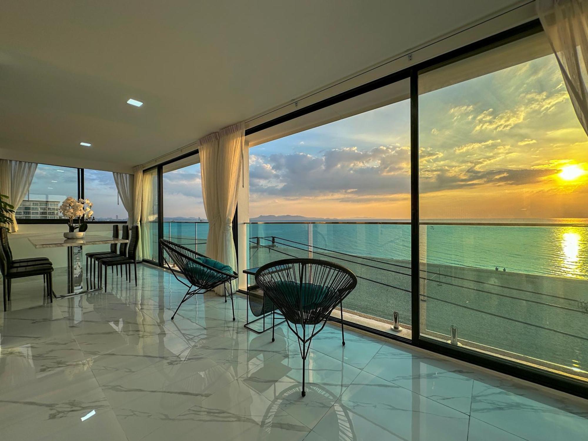 Stunning Beachfront View Luxurious Apartment 40 Джомтьєн-Біч Екстер'єр фото